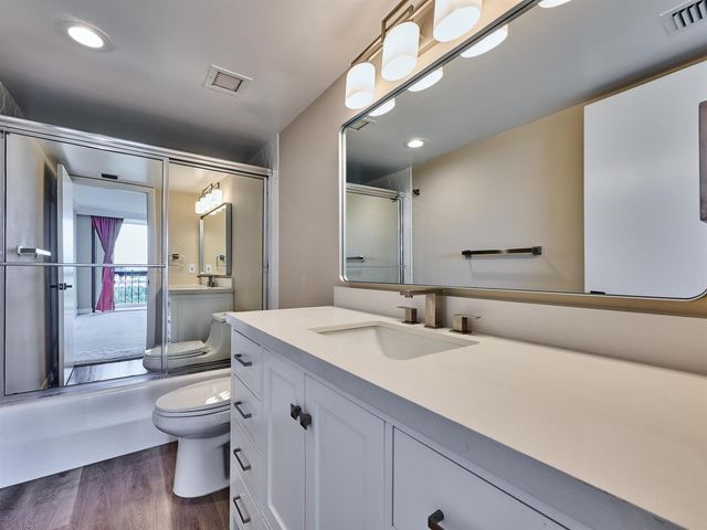 2425 Presidential Way 1405, West Palm Beach, FL 33401