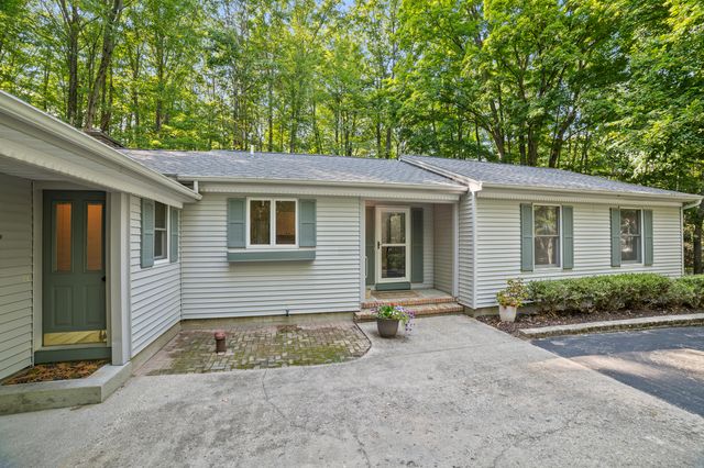 9348 Center Lane, Canadian Lakes, MI 49346