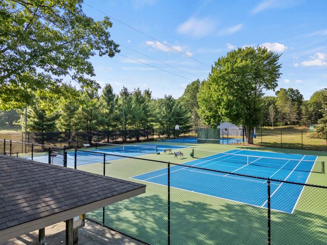 9348 Center Lane, Canadian Lakes, MI 49346