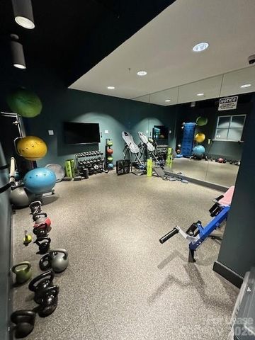 210 N Church Street 1211, Charlotte, NC 28202