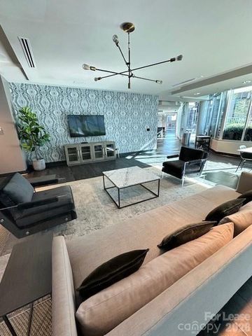 210 N Church Street 1211, Charlotte, NC 28202