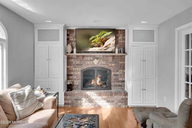 20 Princeton Drive, Manalapan, NJ 07726