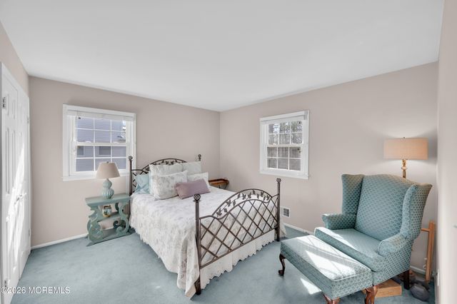 20 Princeton Drive, Manalapan, NJ 07726