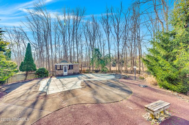 20 Princeton Drive, Manalapan, NJ 07726