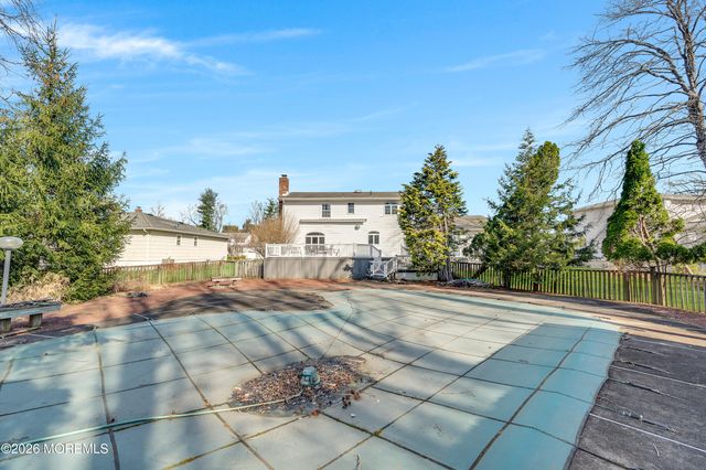 20 Princeton Drive, Manalapan, NJ 07726