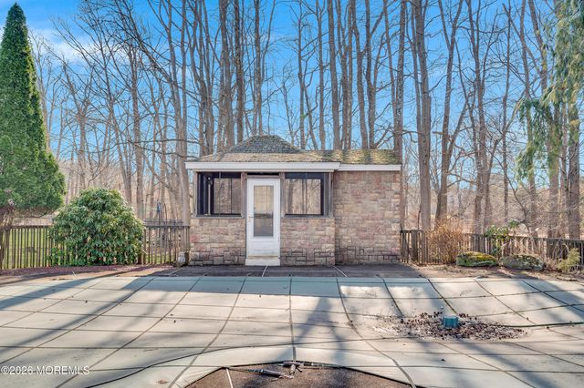 20 Princeton Drive, Manalapan, NJ 07726