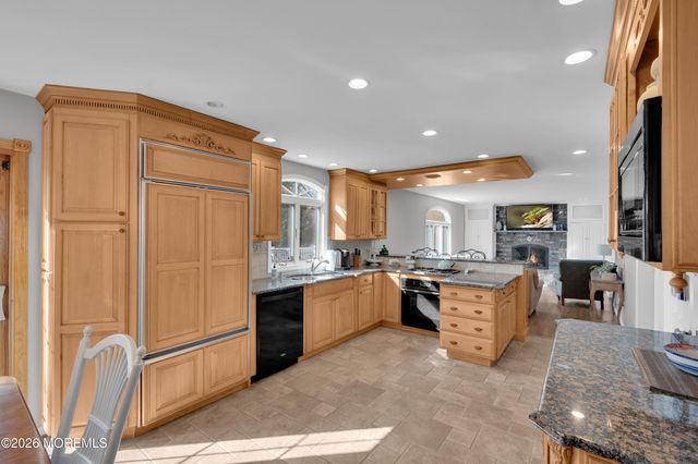 20 Princeton Drive, Manalapan, NJ 07726