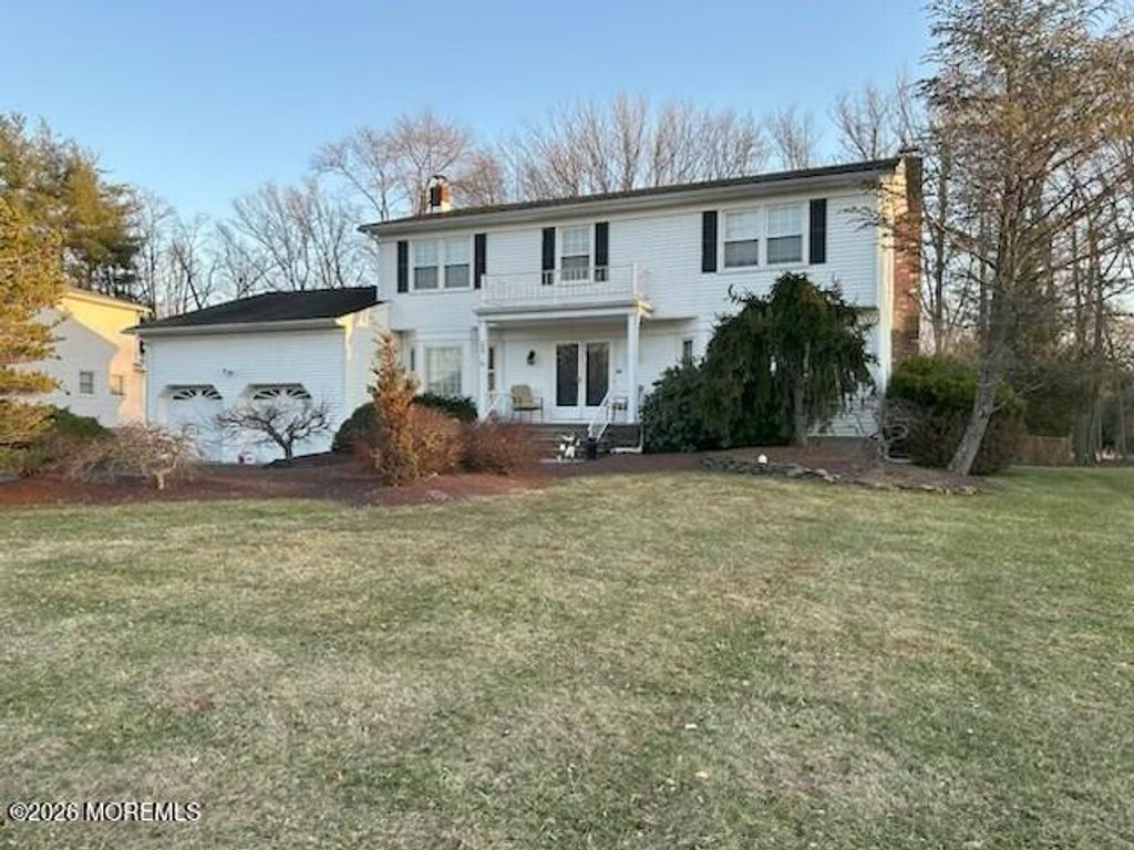 20 Princeton Drive, Manalapan, NJ 07726