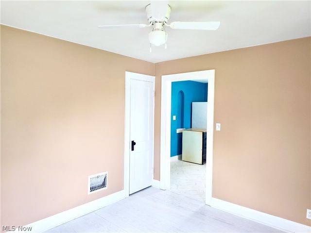 664 Tenney Avenue, Campbell, OH 44405