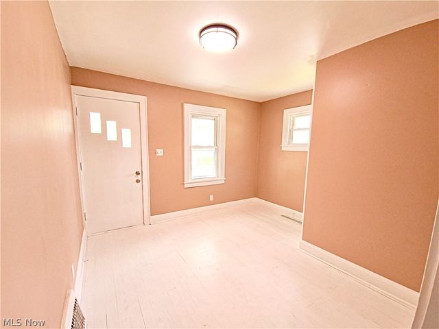 664 Tenney Avenue, Campbell, OH 44405