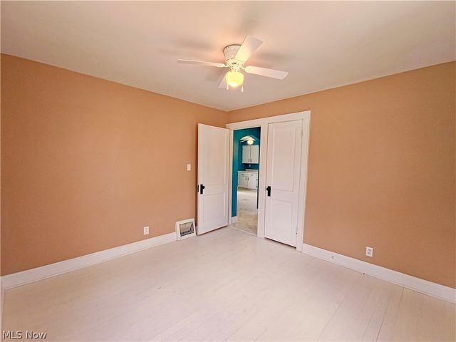 664 Tenney Avenue, Campbell, OH 44405