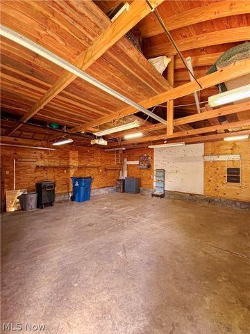 664 Tenney Avenue, Campbell, OH 44405