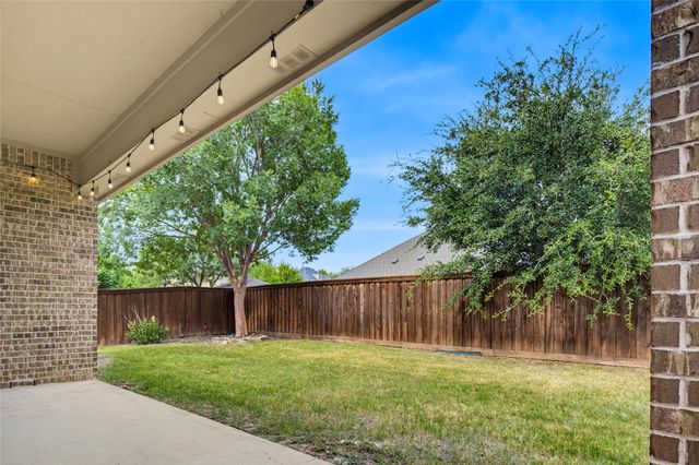 8272 Haltered Horse Lane, Frisco, TX 75036