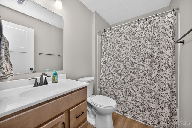 405 Bethpage Way, Turtle Creek Twp, OH 45036