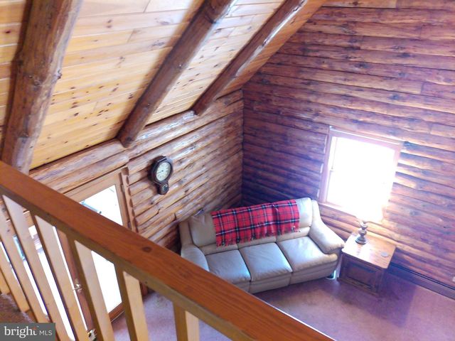 8135 COVERED BRIDGE RD, Quakertown, PA 18951