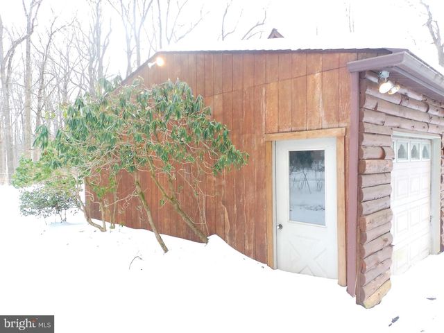 8135 COVERED BRIDGE RD, Quakertown, PA 18951