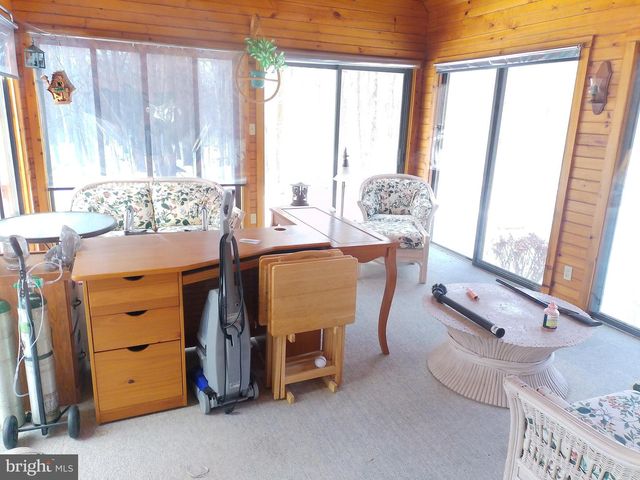 8135 COVERED BRIDGE RD, Quakertown, PA 18951