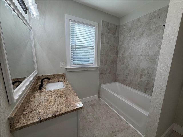 450 Magnolia Road, Mobile, AL 36606