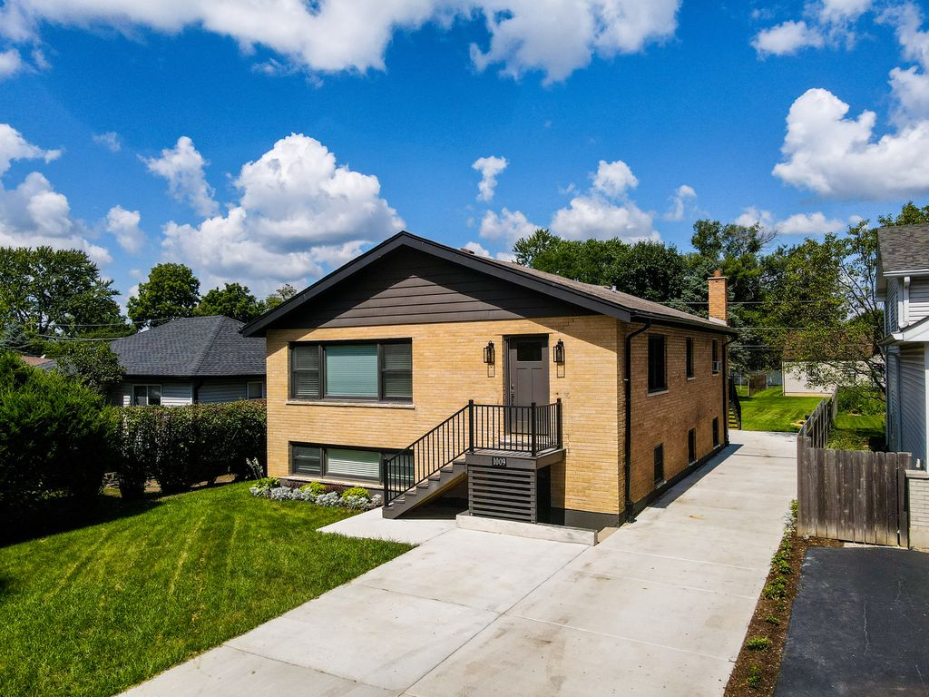 1009 Highland Avenue, Wauconda, IL 60084 — exterior