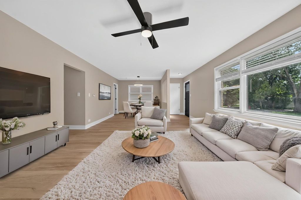 1009 Highland Avenue, Wauconda, IL 60084 — photo 2