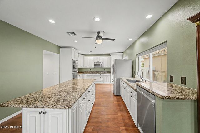 10819 E TWILIGHT Drive, Sun Lakes, AZ 85248