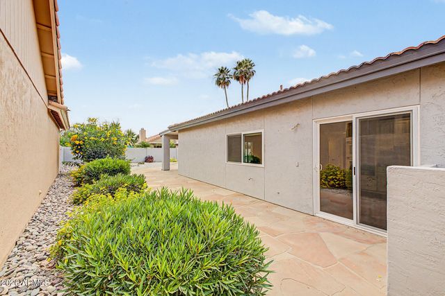 10819 E TWILIGHT Drive, Sun Lakes, AZ 85248