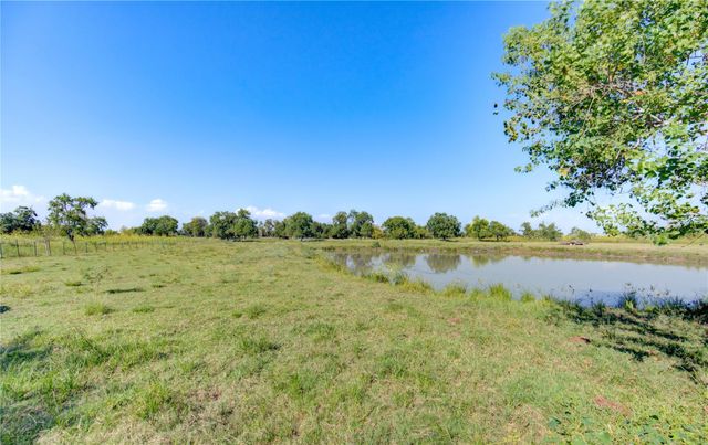 8204 S Humble Camp Road, Dickinson, TX 77539