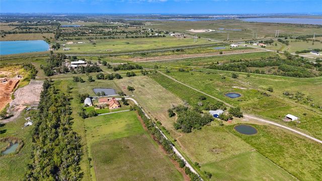 8204 S Humble Camp Road, Dickinson, TX 77539