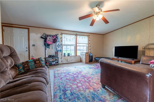 2195 James Street SE, New Philadelphia, OH 44663