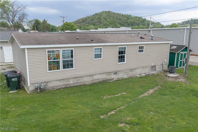 2195 James Street SE, New Philadelphia, OH 44663