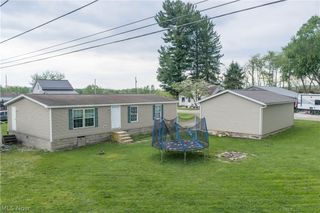 2195 James Street SE, New Philadelphia, OH 44663
