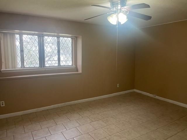 6989 Chasewood Drive, Houston, TX 77489