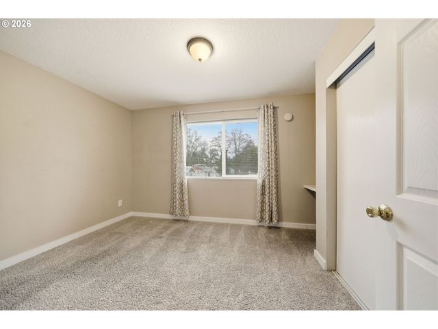 622 Nw HILL St, Camas, WA 98607