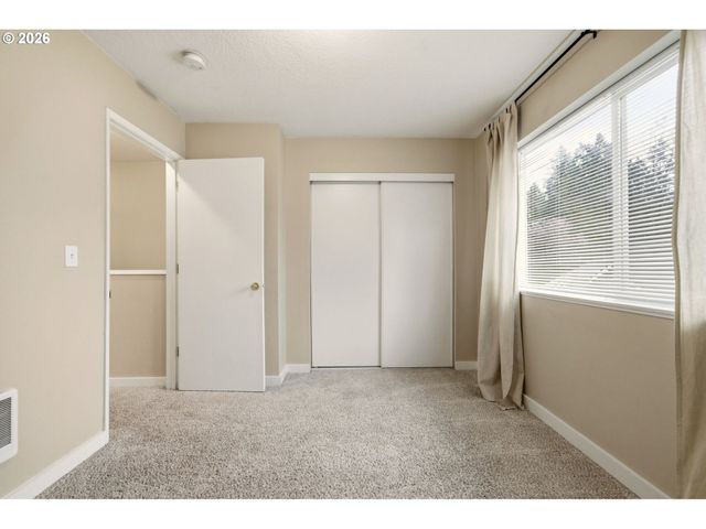 622 Nw HILL St, Camas, WA 98607