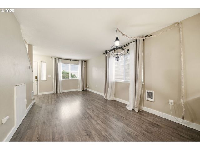 622 Nw HILL St, Camas, WA 98607