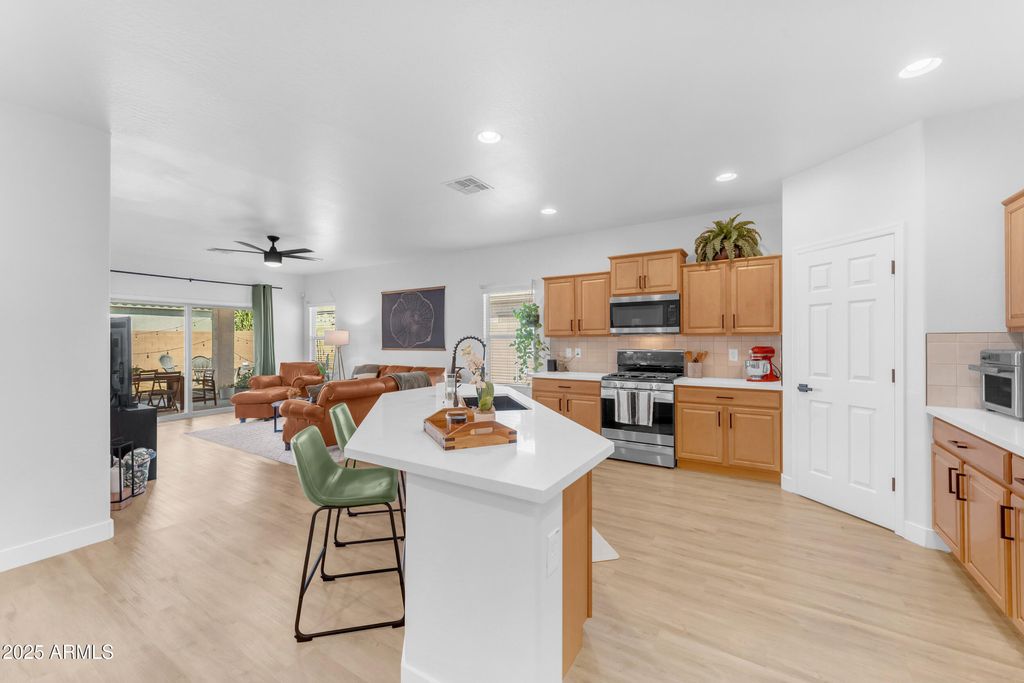 10938 E SOMBRA Circle, Mesa, AZ 85212 — photo 2