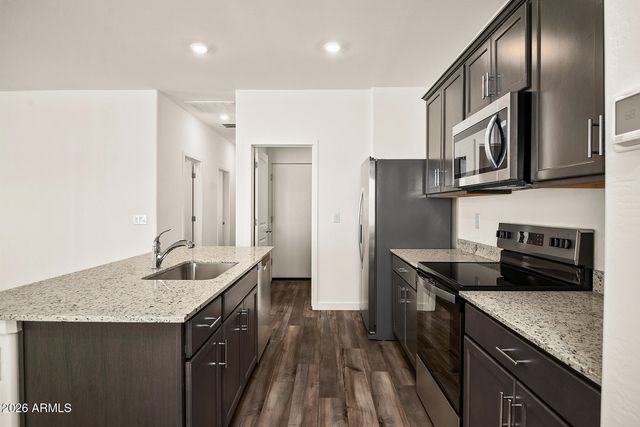 633 W RED HAWK Court, Casa Grande, AZ 85122