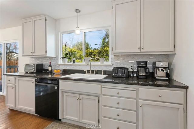 19894 Mountain Meadows South, Hidden Valley Lake, CA 95467