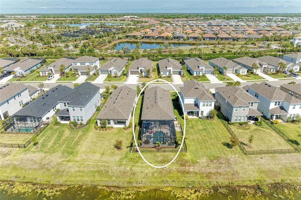 Image 5 of property listing at 4253 POND BROOK COURT, Bradenton, FL 34211