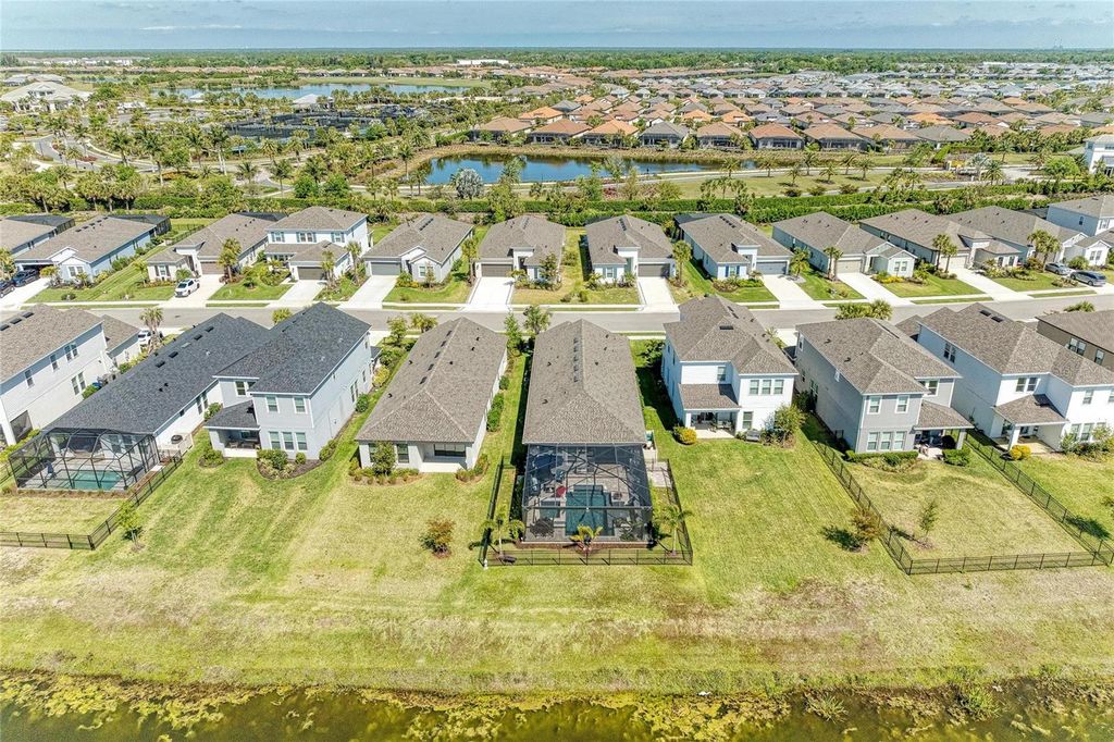 Image 6 of property listing at 4253 POND BROOK COURT, Bradenton, FL 34211