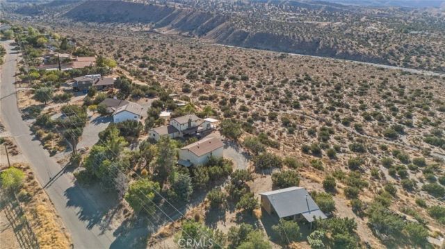 8676 Sky Line Drive, Pinon Hills, CA 92372