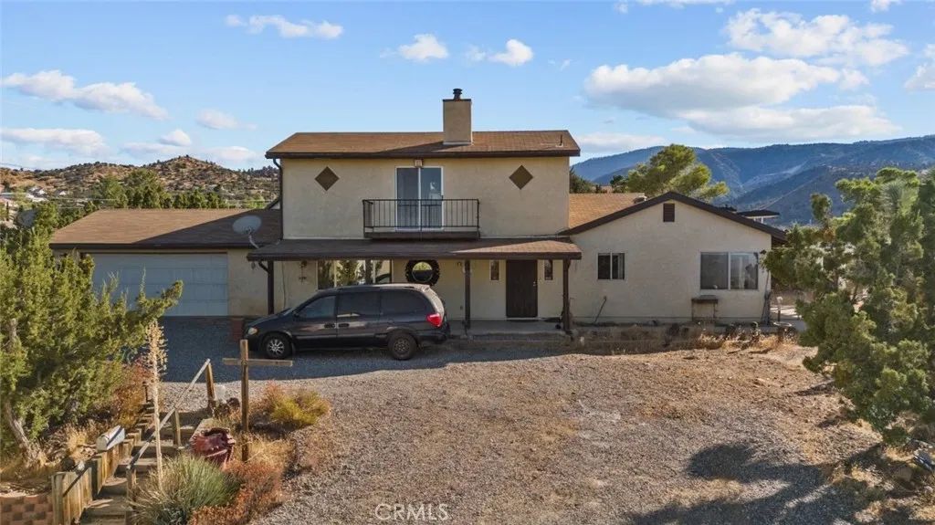 8676 Sky Line Drive, Pinon Hills, CA 92372