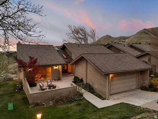 835 N GRANDRIDGE CT, Salt Lake City, UT 84103