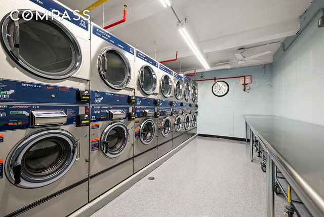 3335 81st St Apt 5A, New York City, NY 11372