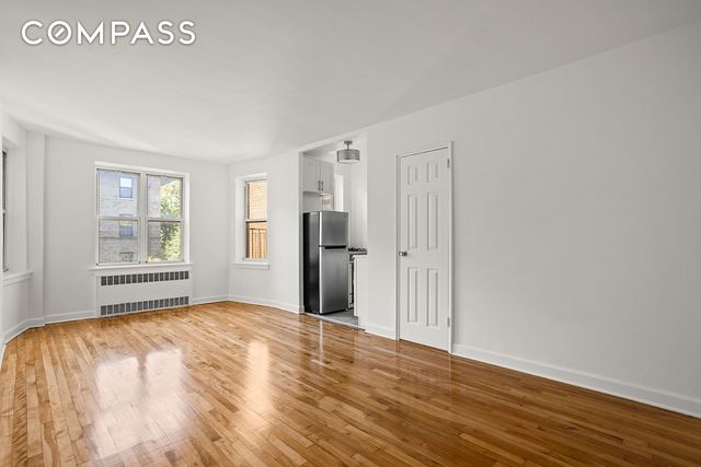 3335 81st St Apt 5A, New York City, NY 11372