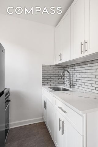 3335 81st St Apt 5A, New York City, NY 11372