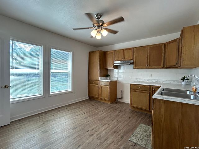 239 APPERSON AVE, San Antonio, TX 78207