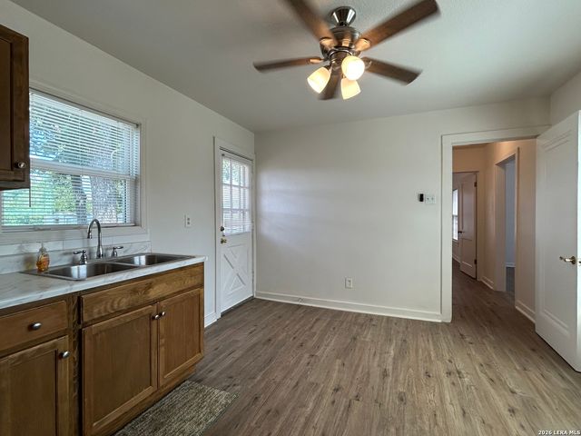 239 APPERSON AVE, San Antonio, TX 78207