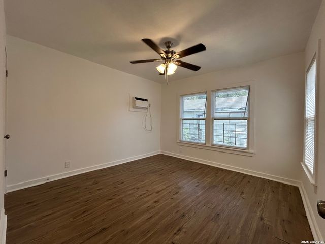 239 APPERSON AVE, San Antonio, TX 78207