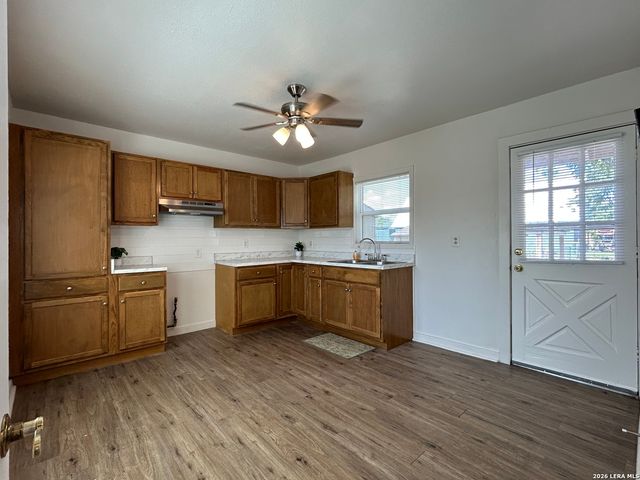 239 APPERSON AVE, San Antonio, TX 78207